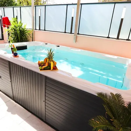 Rose Pool Appartement *