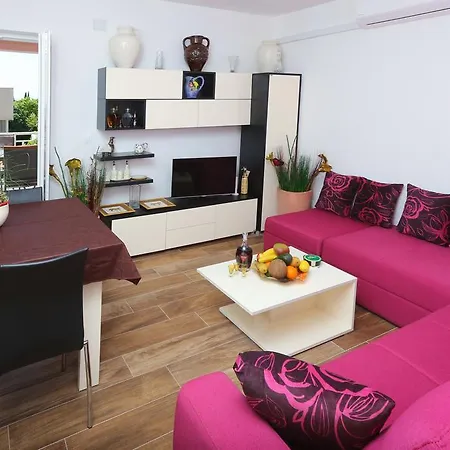 Rose Pool Apartmán